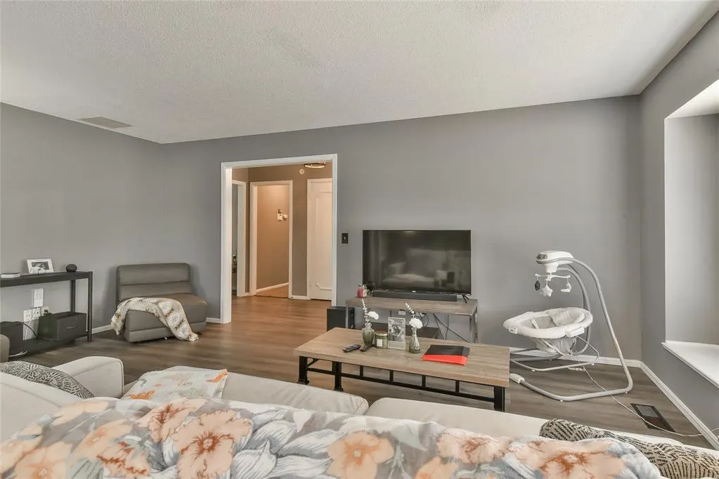 Photo 14 — 6813 Saint Marys Place, Oklahoma City, OK 73132