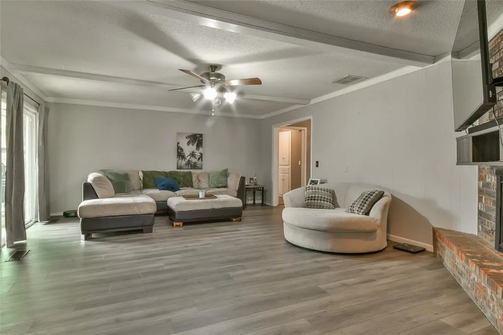 Photo 15 — 6813 Saint Marys Place, Oklahoma City, OK 73132