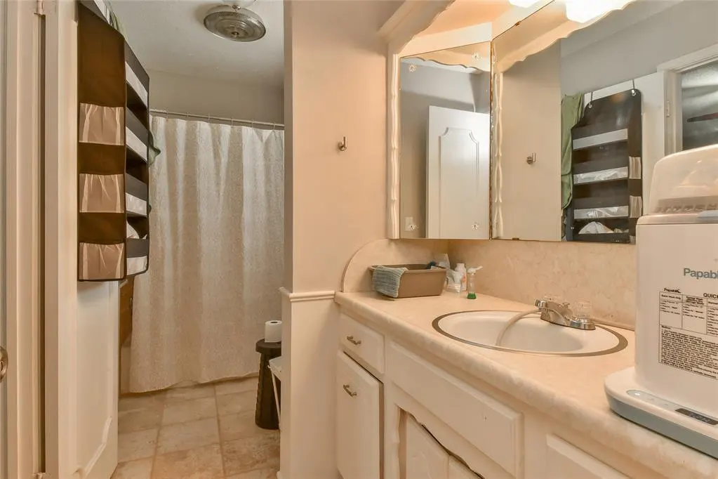 Photo 29 — 6813 Saint Marys Place, Oklahoma City, OK 73132