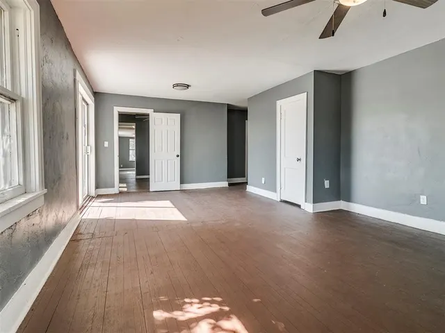Photo 7 — 140 SW 35th Street, Oklahoma City, OK 73109