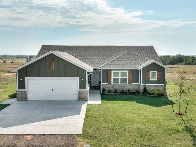 Photo 2 — 3390 Manning Farms Boulevard, El Reno, OK 73036