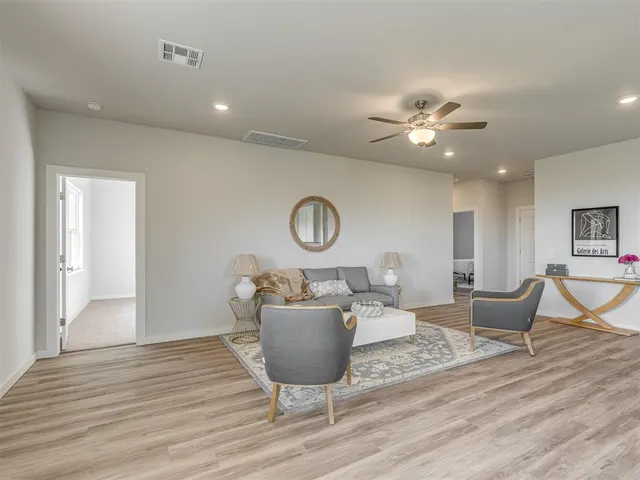 Photo 8 — 3390 Manning Farms Boulevard, El Reno, OK 73036