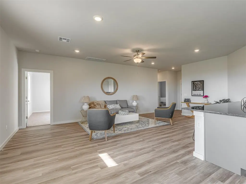 Photo 9 — 3390 Manning Farms Boulevard, El Reno, OK 73036