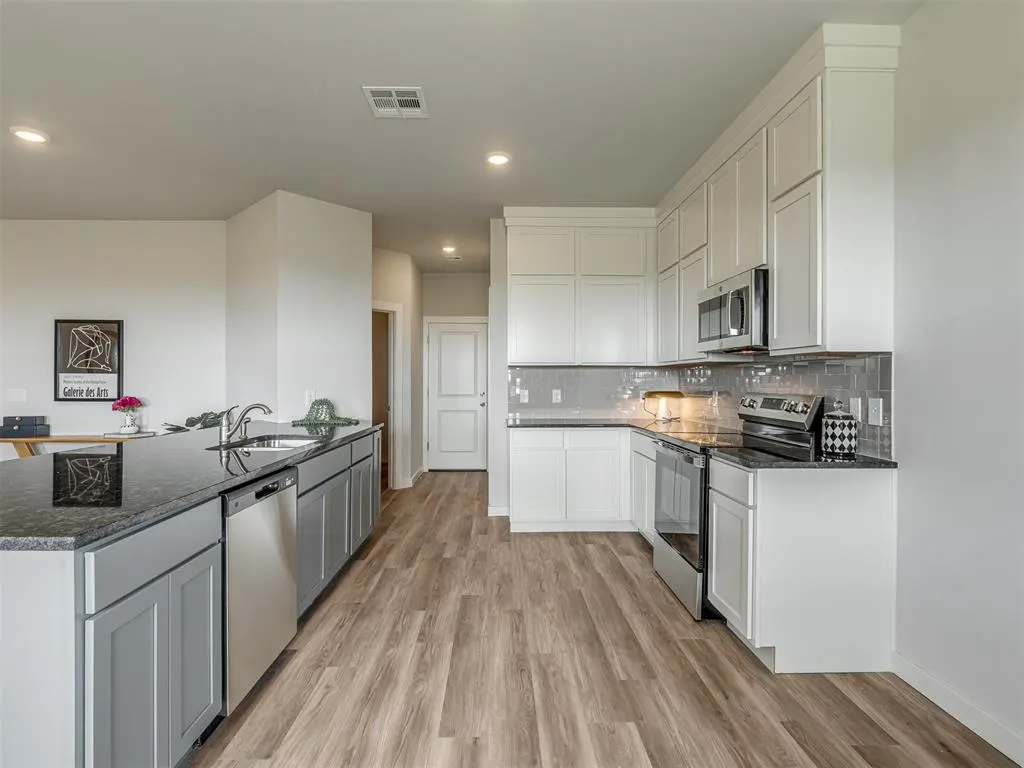 Photo 13 — 3390 Manning Farms Boulevard, El Reno, OK 73036