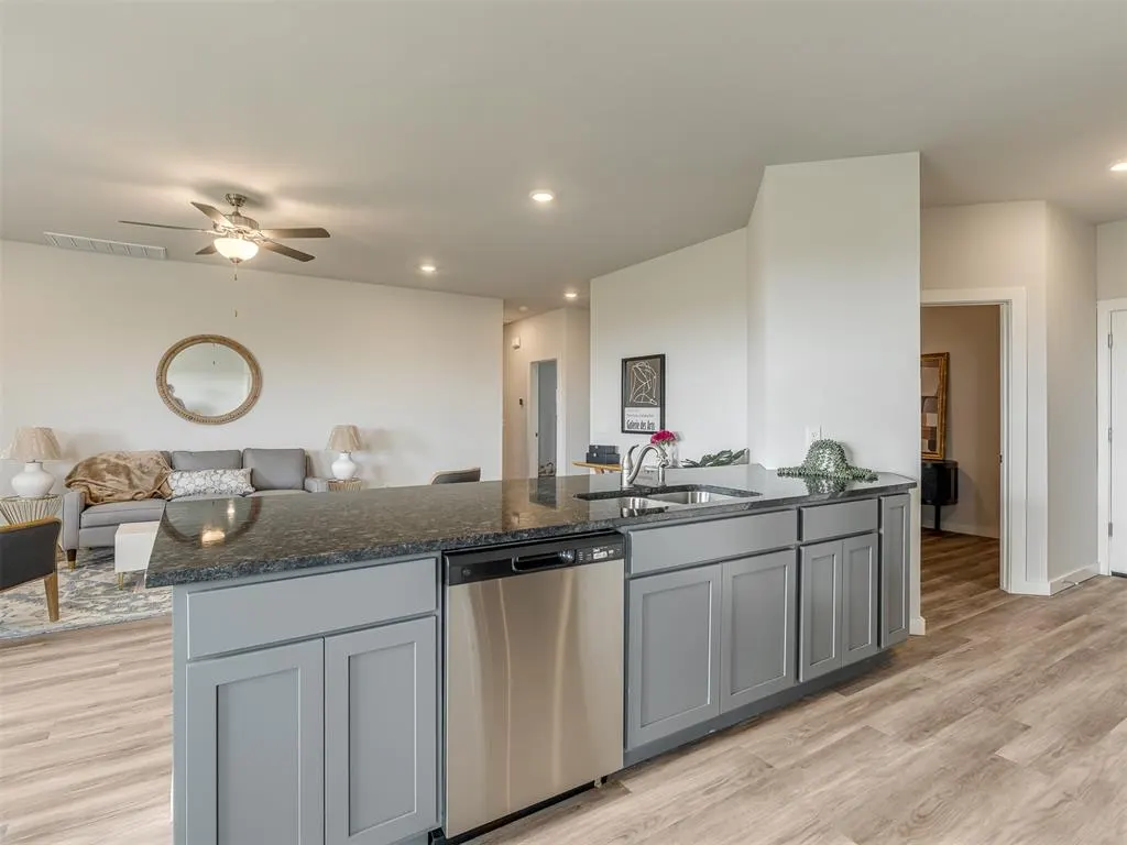 Photo 17 — 3390 Manning Farms Boulevard, El Reno, OK 73036