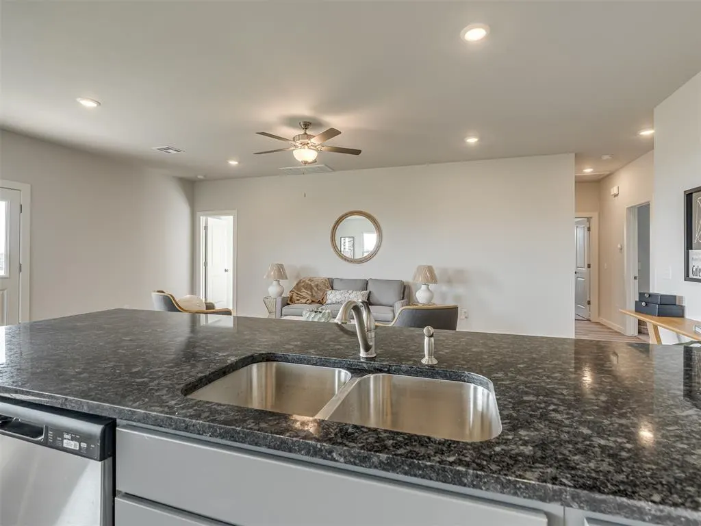 Photo 18 — 3390 Manning Farms Boulevard, El Reno, OK 73036