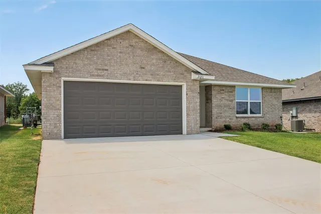 Photo 2 — 2051 Brush Creek Way, Newcastle, OK 73065