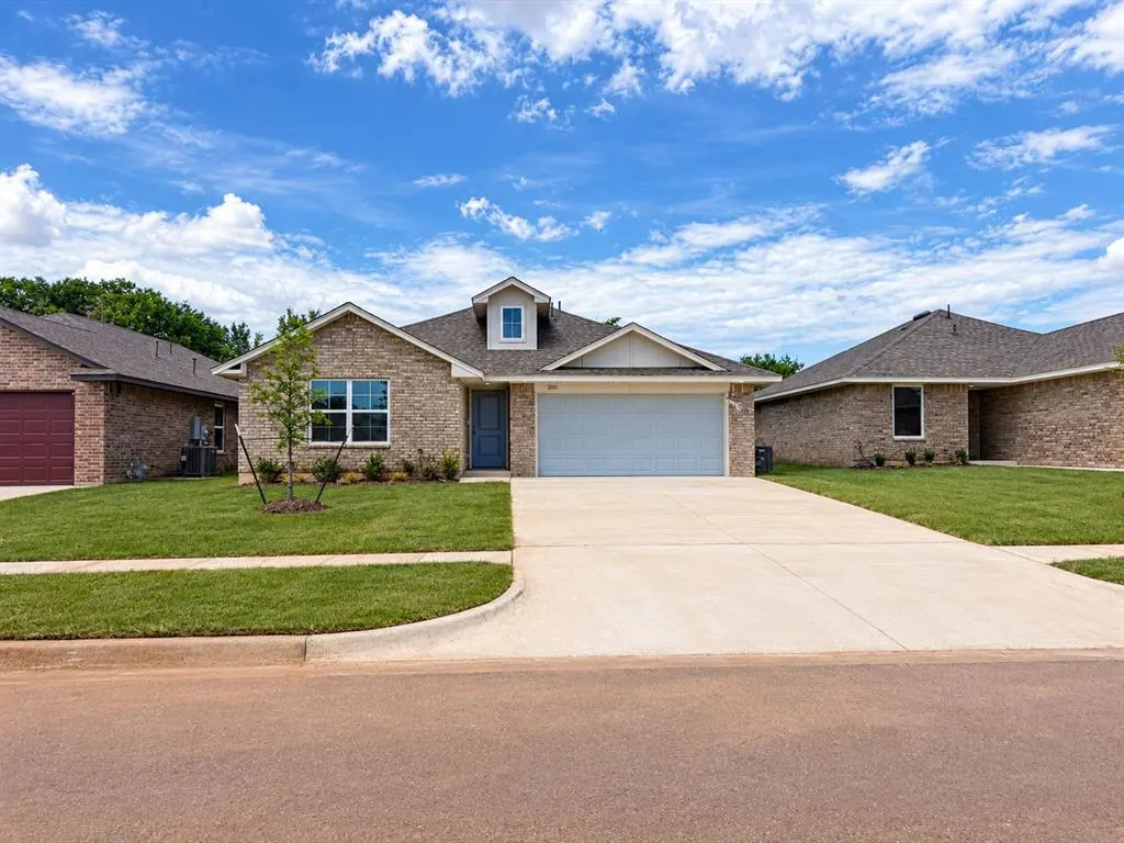Front exterior — 2001 Brush Creek Way, Newcastle, OK 73065