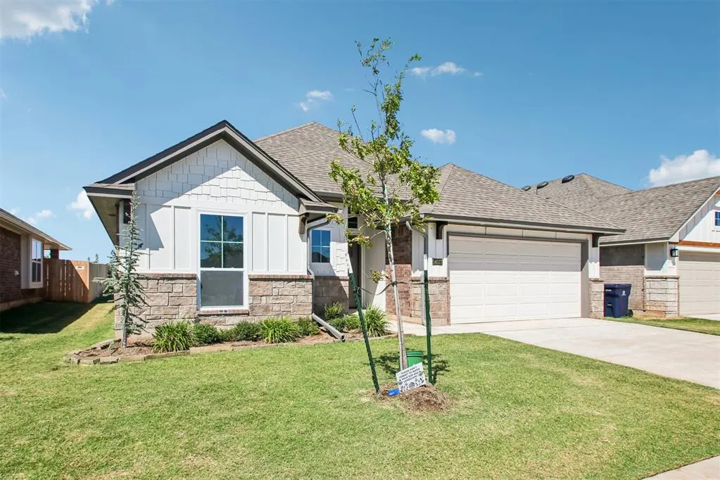 Photo 2 — 14017 Giverny Avenue, Yukon, OK 73099