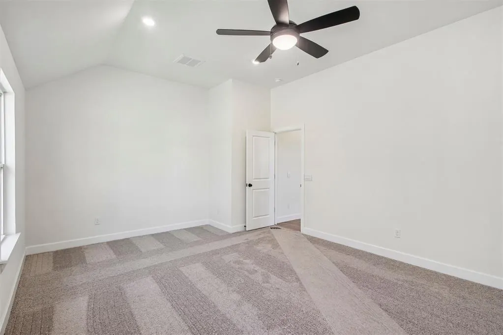 Photo 16 — 14017 Giverny Avenue, Yukon, OK 73099