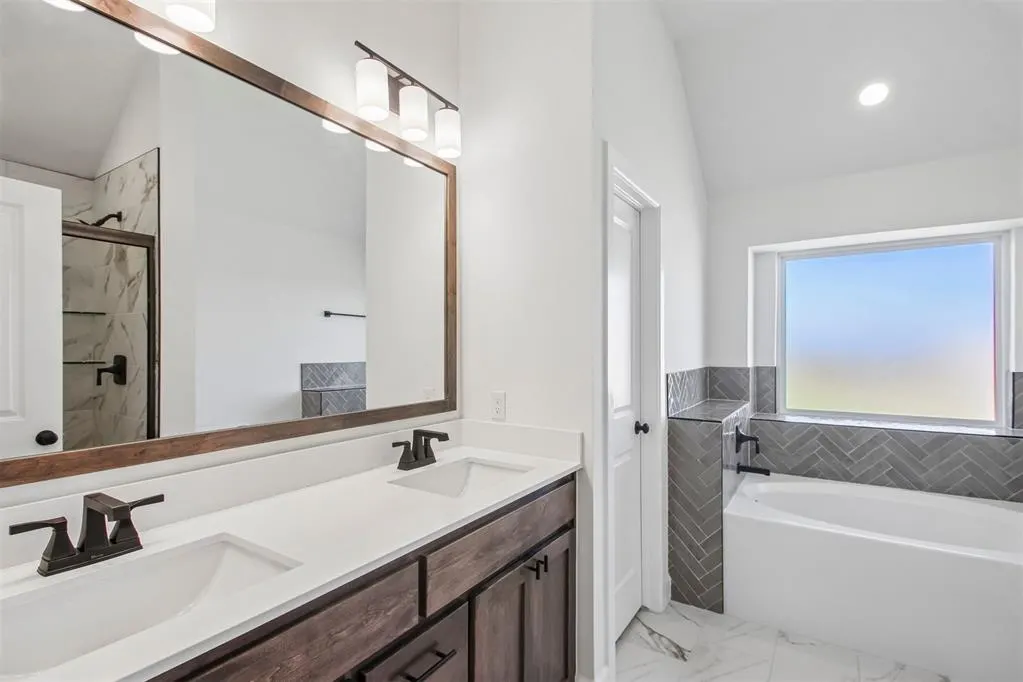 Photo 18 — 14017 Giverny Avenue, Yukon, OK 73099