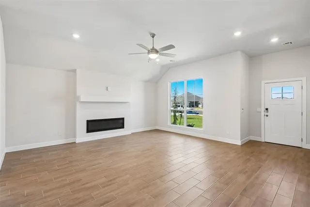 Photo 6 — 14012 Tybee Island Drive, Yukon, OK 73099