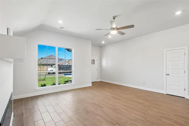 Photo 7 — 14012 Tybee Island Drive, Yukon, OK 73099