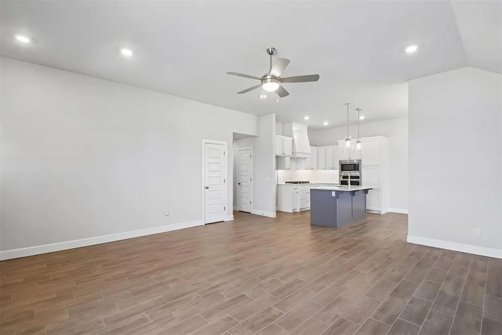Photo 8 — 14012 Tybee Island Drive, Yukon, OK 73099