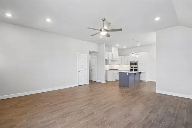 Photo 8 — 14012 Tybee Island Drive, Yukon, OK 73099