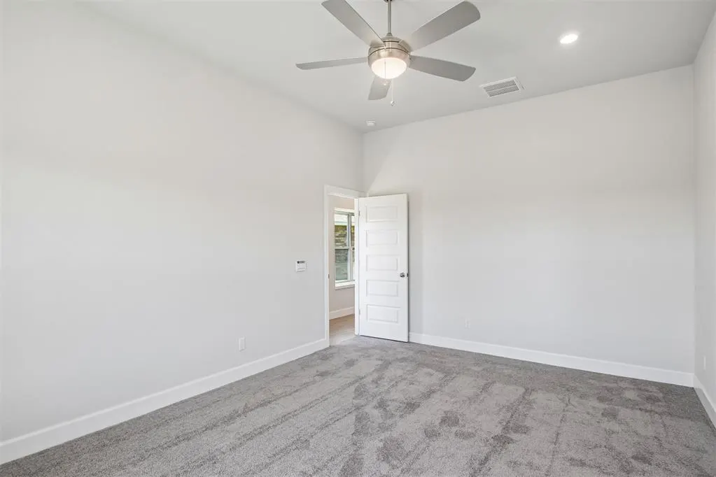 Photo 17 — 14012 Tybee Island Drive, Yukon, OK 73099