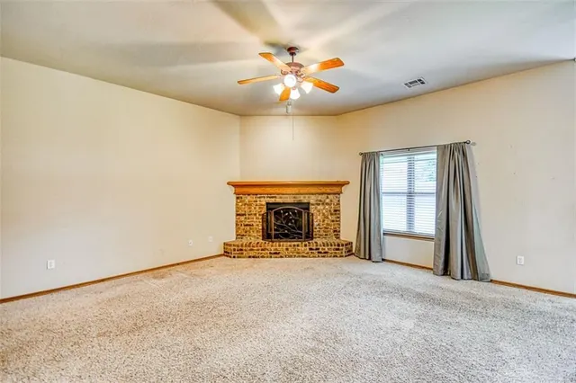 Photo 3 — 1708 Meadow Run Drive, Oklahoma City, OK 73160