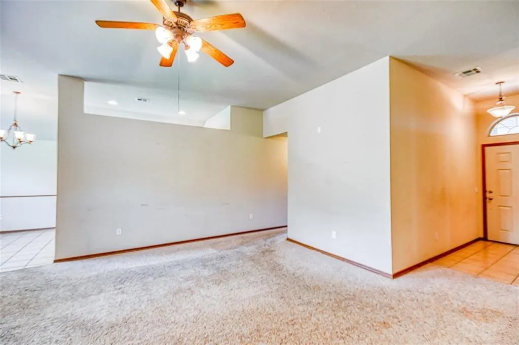 Photo 5 — 1708 Meadow Run Drive, Oklahoma City, OK 73160