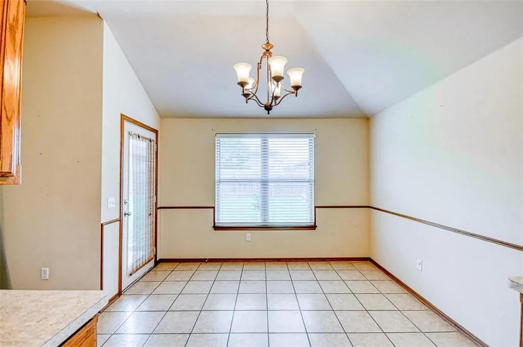 Photo 7 — 1708 Meadow Run Drive, Oklahoma City, OK 73160
