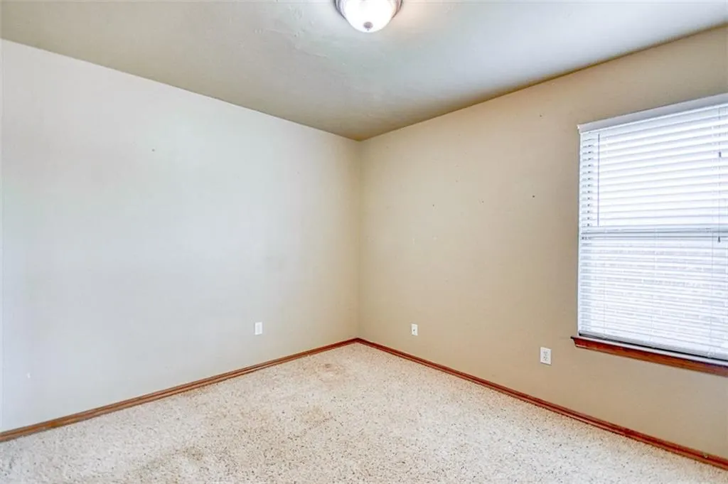Photo 19 — 1708 Meadow Run Drive, Oklahoma City, OK 73160
