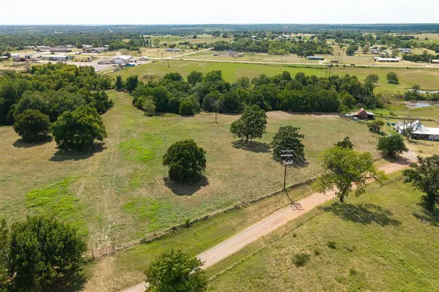 Photo 2 — 541 N Carney Street, Carney, OK 74832