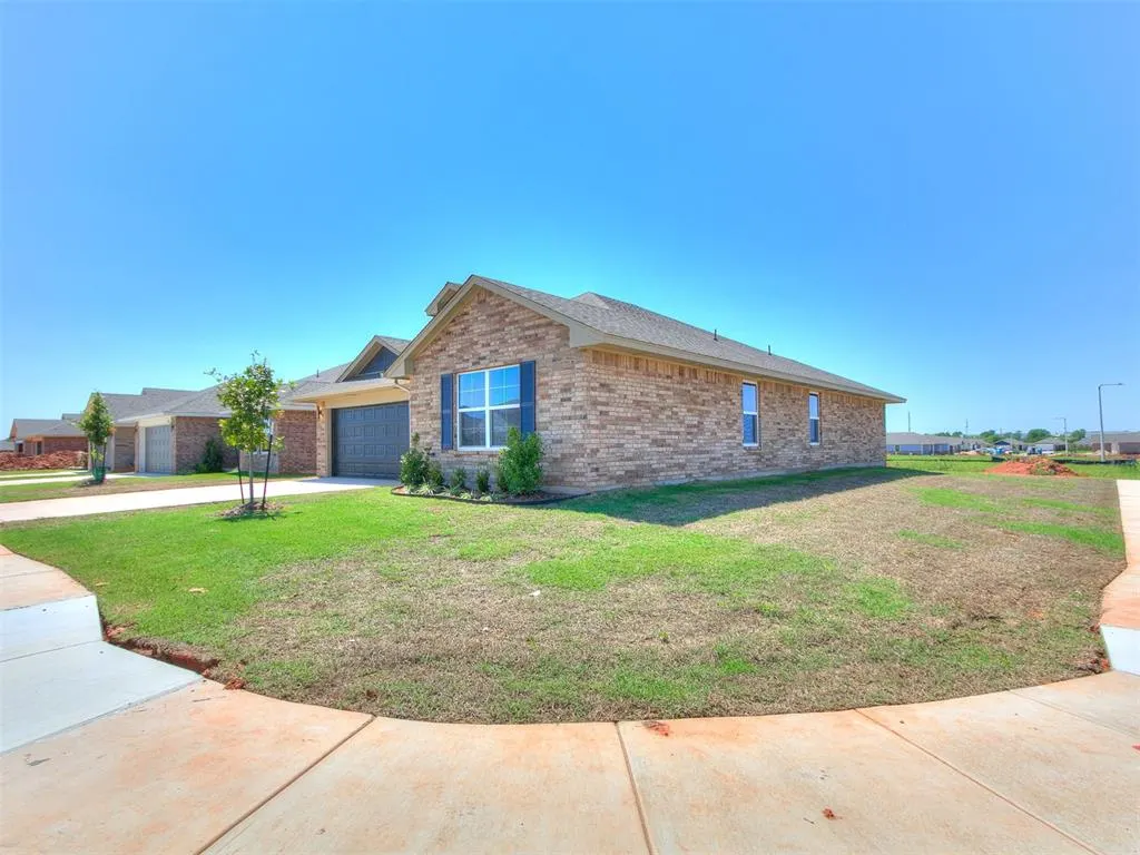 Photo 2 — 9001 Blackfork Lane, Oklahoma City, OK 73160
