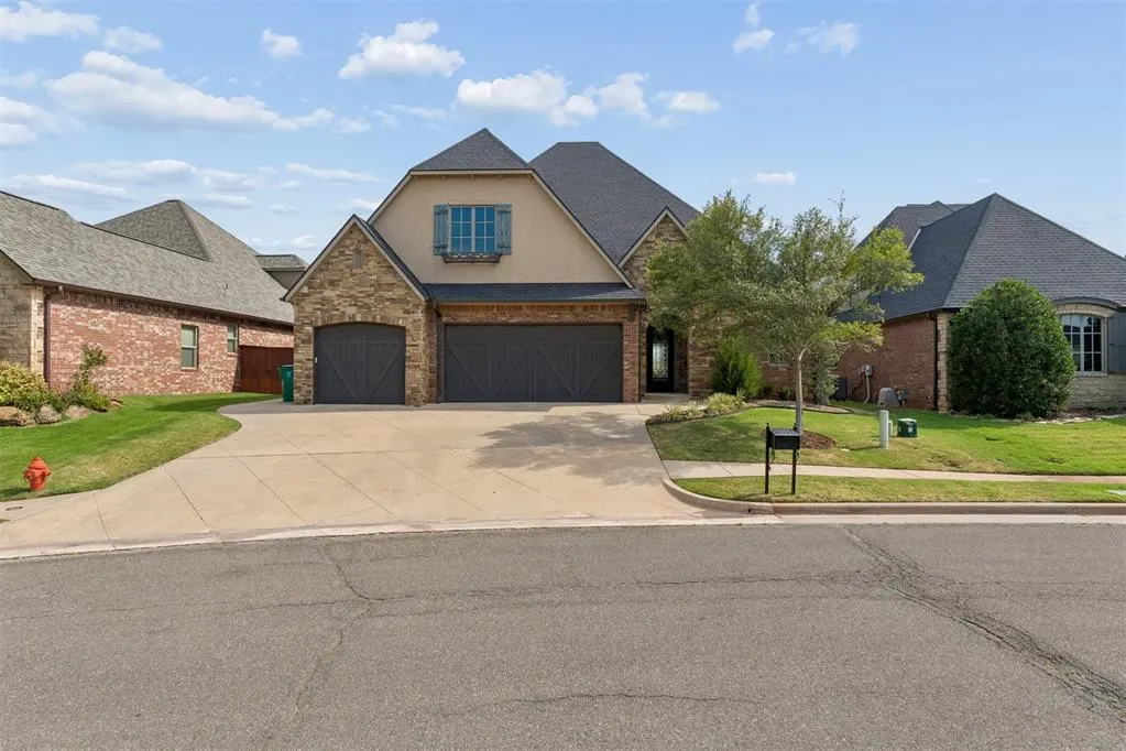 Photo 5 — 16733 Little Leaf Court, Edmond, OK 73012