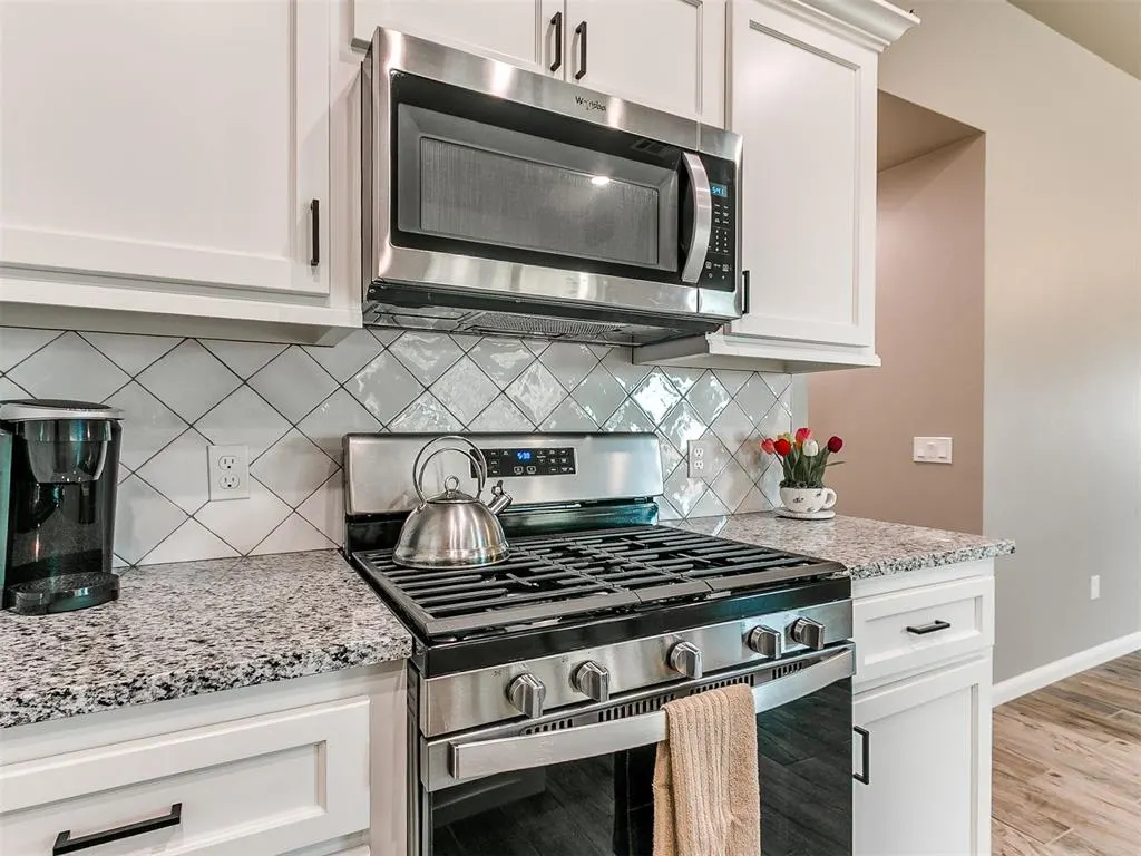 Photo 12 — 796 Harrison Street, Harrah, OK 73045