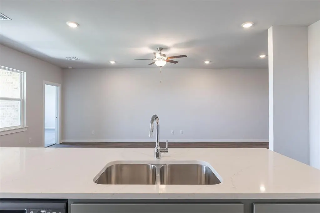 Photo 10 — 1721 Elm Circle, Tuttle, OK 73089