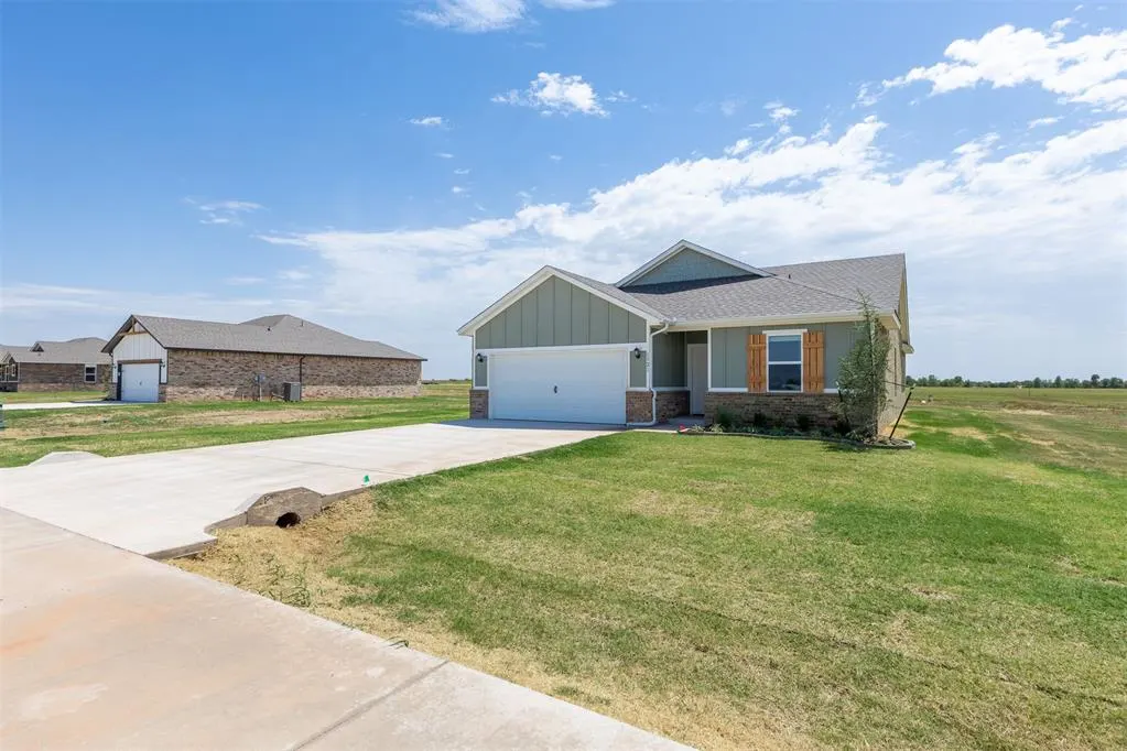 Photo 40 — 1721 Elm Circle, Tuttle, OK 73089