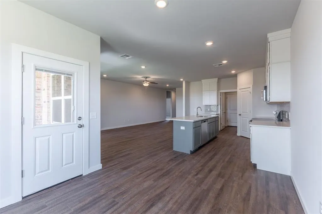 Photo 16 — 1721 Elm Circle, Tuttle, OK 73089