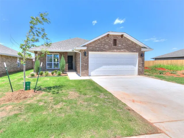 Photo 2 — 18029 Austin Court, Edmond, OK 73012