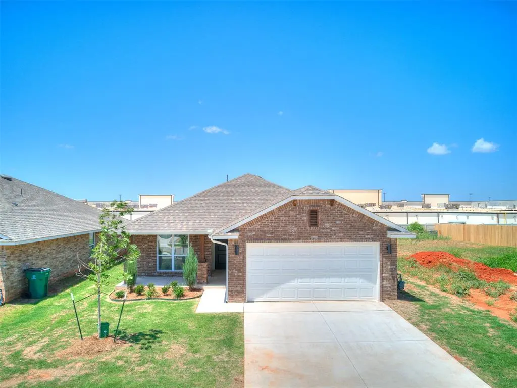 Photo 4 — 18029 Austin Court, Edmond, OK 73012