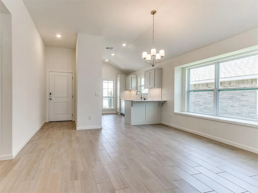 Photo 8 — 18029 Austin Court, Edmond, OK 73012