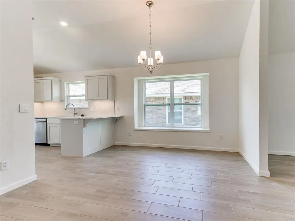 Photo 9 — 18029 Austin Court, Edmond, OK 73012