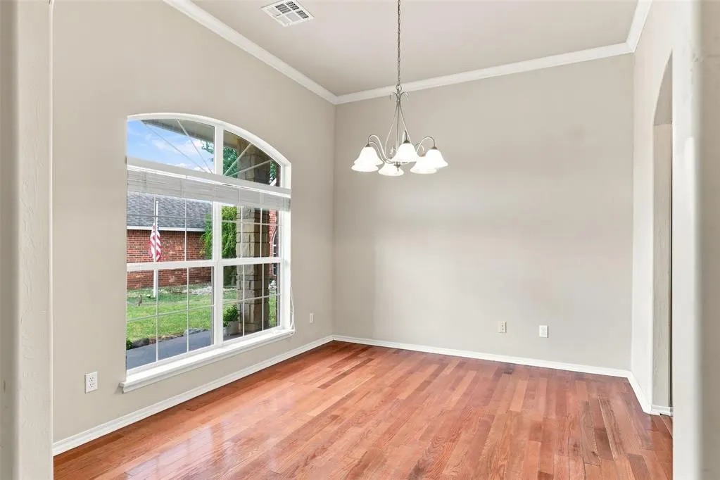 Photo 9 — 1280 Douglas Circle, Noble, OK 73068