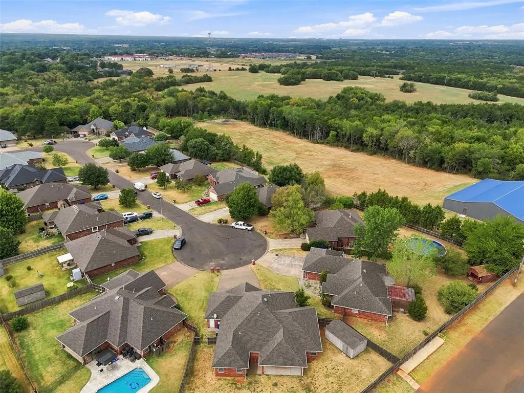 Photo 32 — 1280 Douglas Circle, Noble, OK 73068