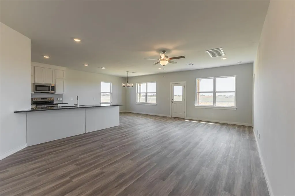 Photo 12 — 1725 Elm Circle, Tuttle, OK 73089