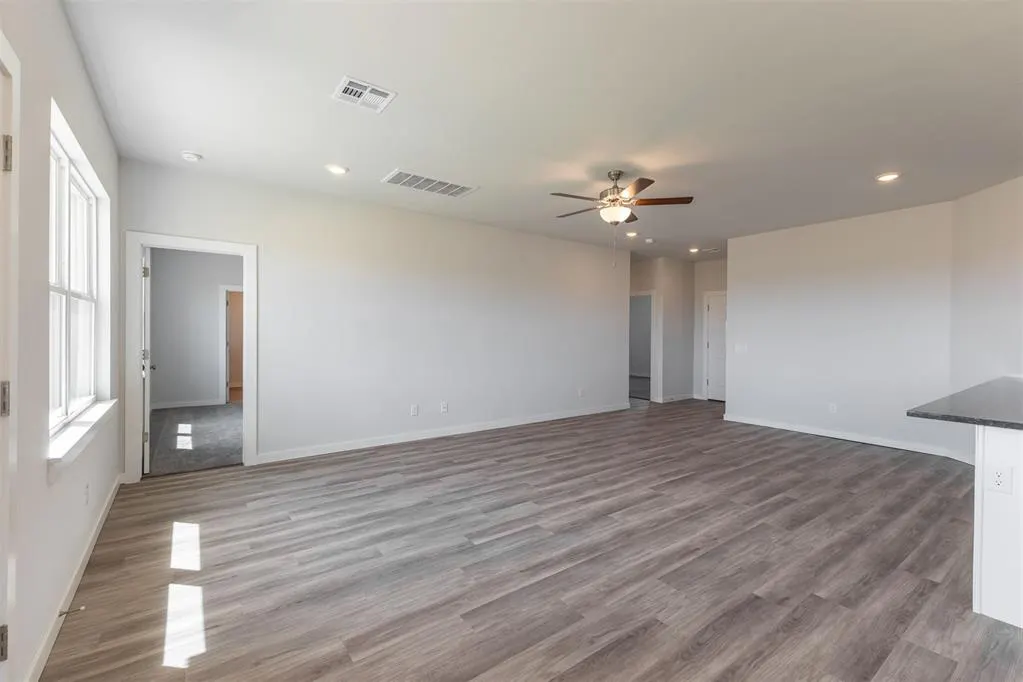 Photo 14 — 1725 Elm Circle, Tuttle, OK 73089