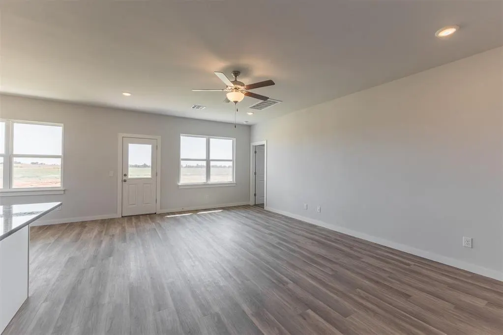 Photo 13 — 1725 Elm Circle, Tuttle, OK 73089