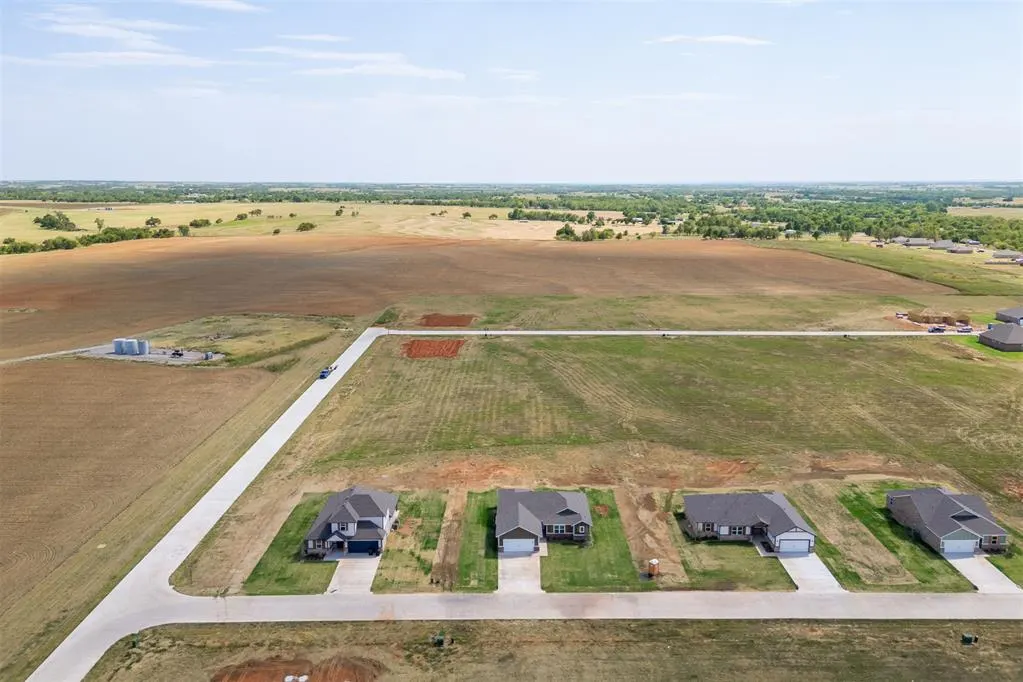 Photo 49 — 1725 Elm Circle, Tuttle, OK 73089