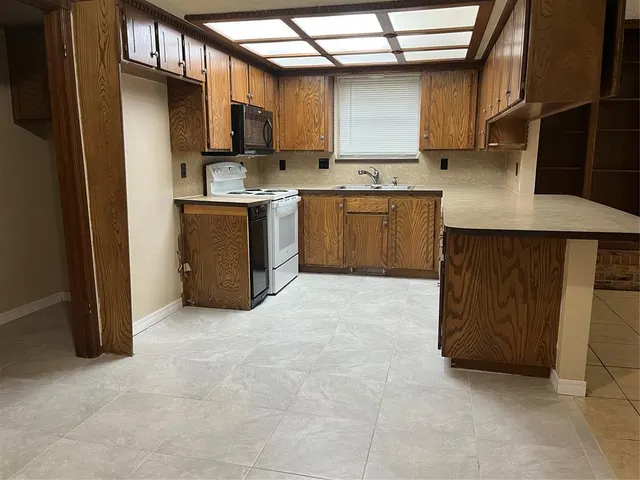 Photo 3 — 10329 Exter Avenue, Yukon, OK 73099