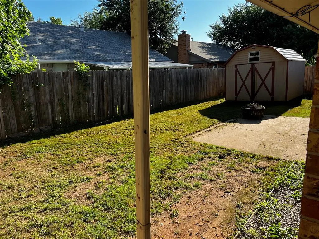 Photo 9 — 10329 Exter Avenue, Yukon, OK 73099