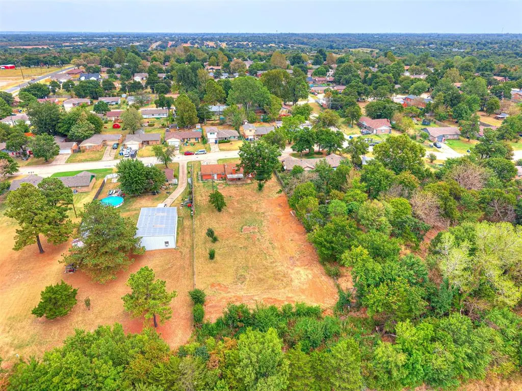 Photo 10 — 907 Oak Park Drive, Choctaw, OK 73020