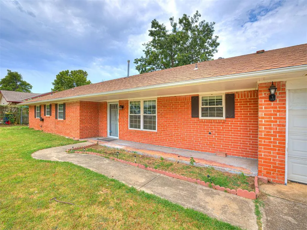 Photo 13 — 907 Oak Park Drive, Choctaw, OK 73020