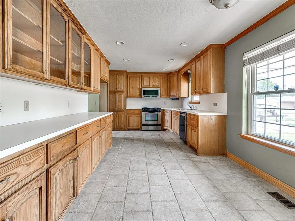 Photo 23 — 907 Oak Park Drive, Choctaw, OK 73020