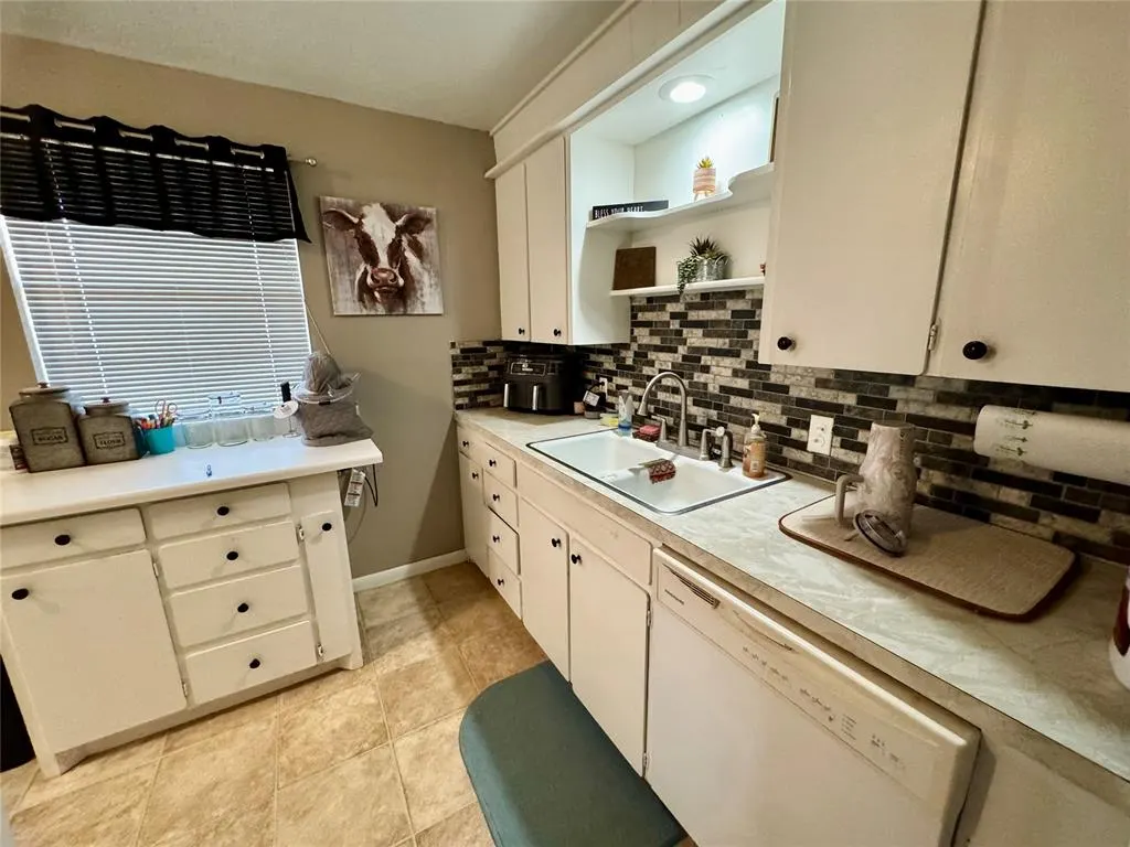 Photo 11 — 901 E Kee Street, Weatherford, OK 73096