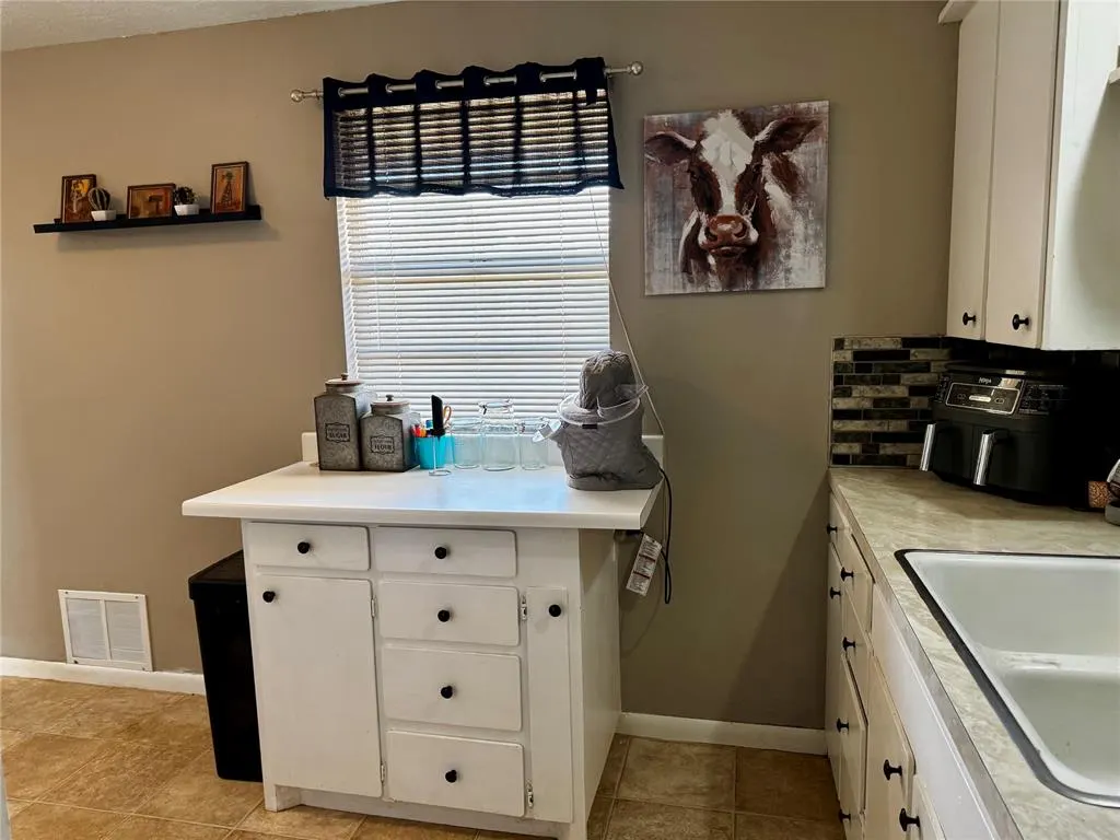 Photo 32 — 901 E Kee Street, Weatherford, OK 73096