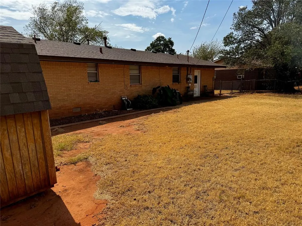 Photo 40 — 901 E Kee Street, Weatherford, OK 73096