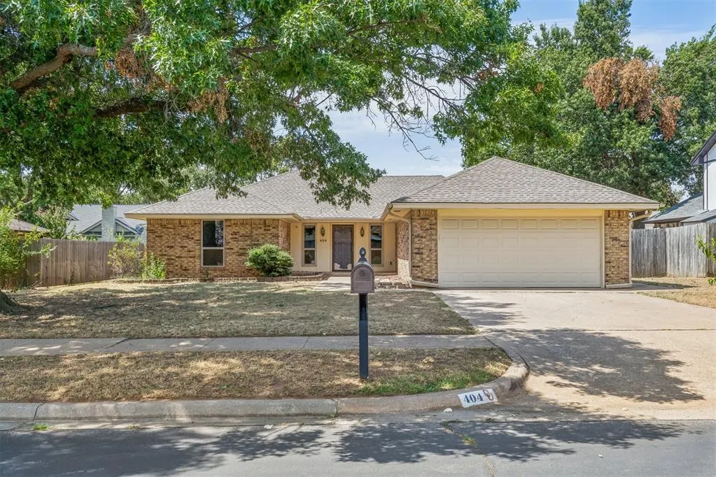 Front exterior — 404 Willow Branch Road, Norman, OK 73072